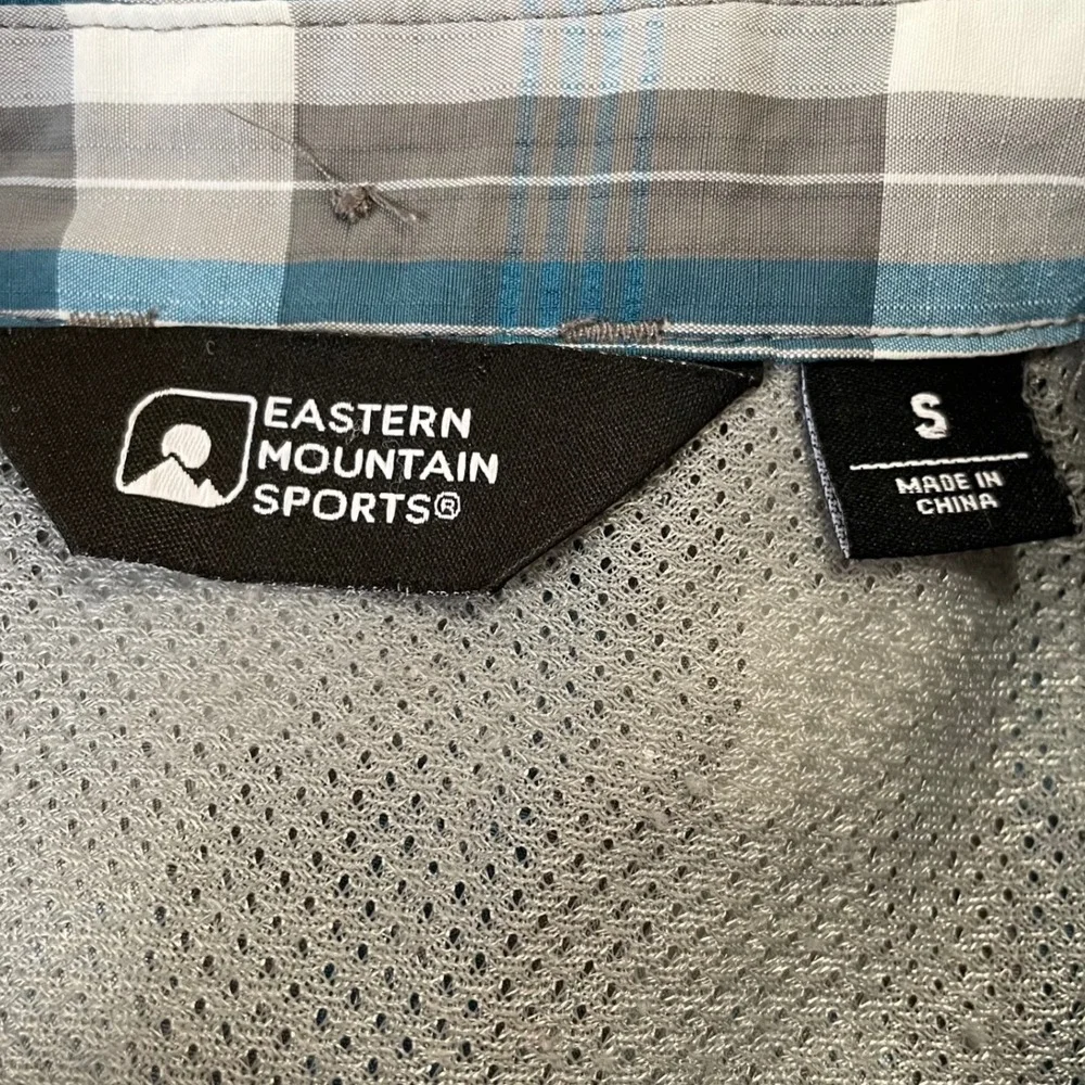 EMS Eastern Mountain Sports Plaid‎ Button Up Sm Short Sleeve Lightweight Outdoor